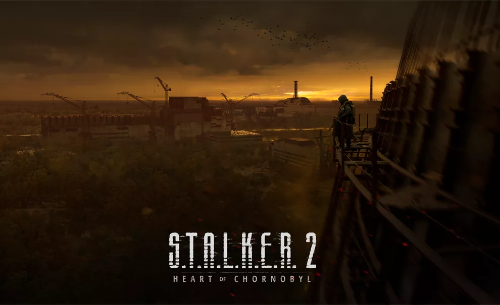 Capa de STALKER 2 Heart of Chornobyl com um personagem em cima de uma torre olhando para uma usina nuclear abandonada.