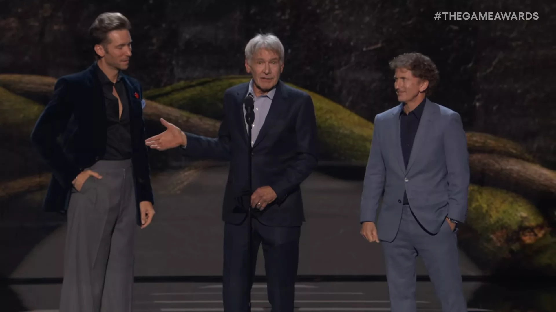 Harrison Ford, Troy Baker e Todd Howard no palco do TGA